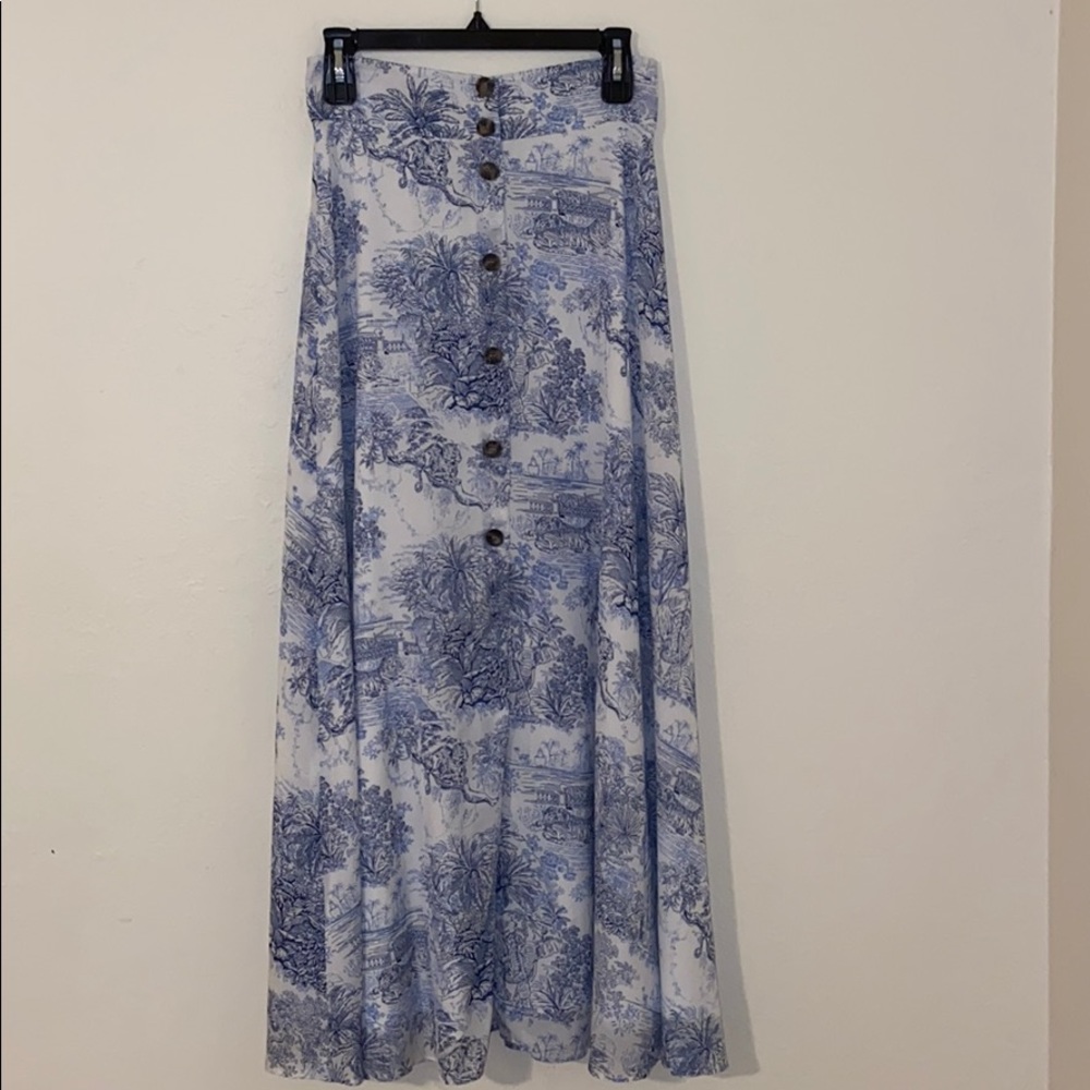 A-line buttoned skirt 🔵⚪️ blue willow inspired